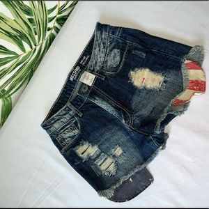 Mossimo Supply Co denim jean shorts Size 1 (fits like size 2 women’s)